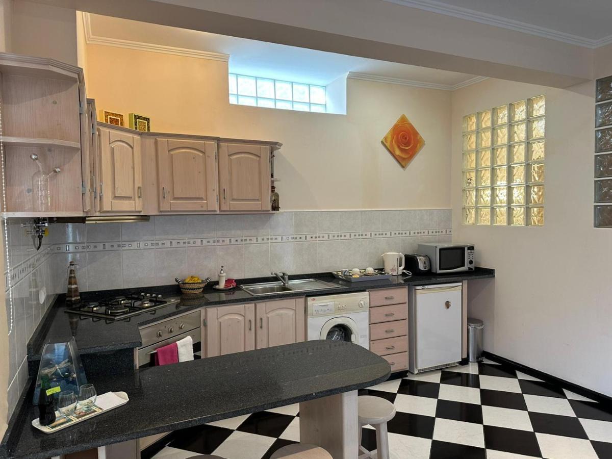 شقة Residencia Mendonca São Roque do Faial المظهر الخارجي الصورة